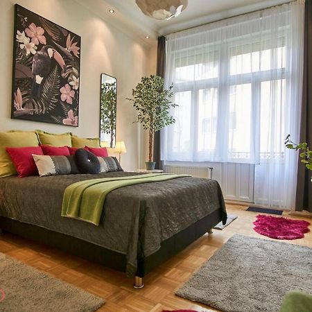 M52 Apartment - Hostaid Budapesta Exterior foto