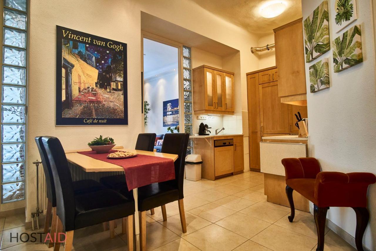 M52 Apartment - Hostaid Budapesta Exterior foto
