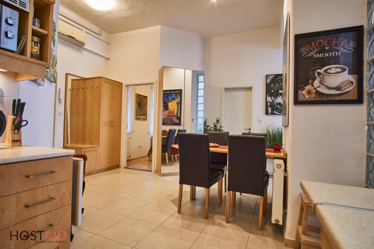 M52 Apartment - Hostaid Budapesta Exterior foto